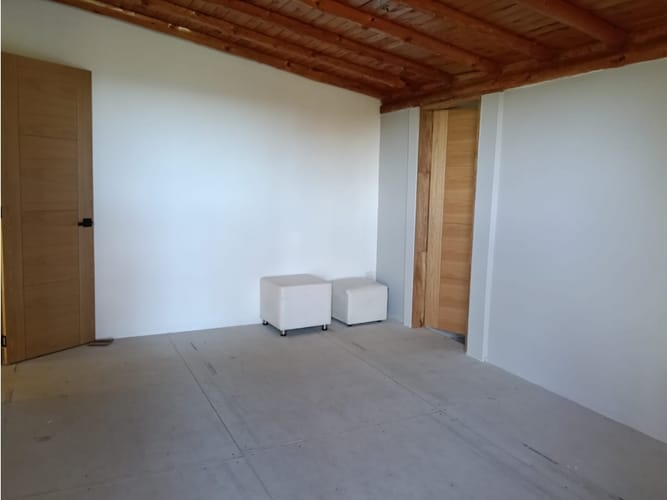 Finca en venta en Santa Elena, Medellín, 250 m² · foto 11 de 24