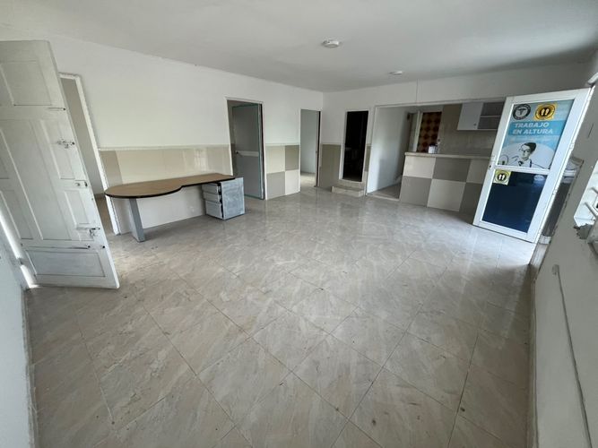Casa de 12 alcobas en venta en Republica Del Libano, Cartagena, 480 m² · foto 5 de 23