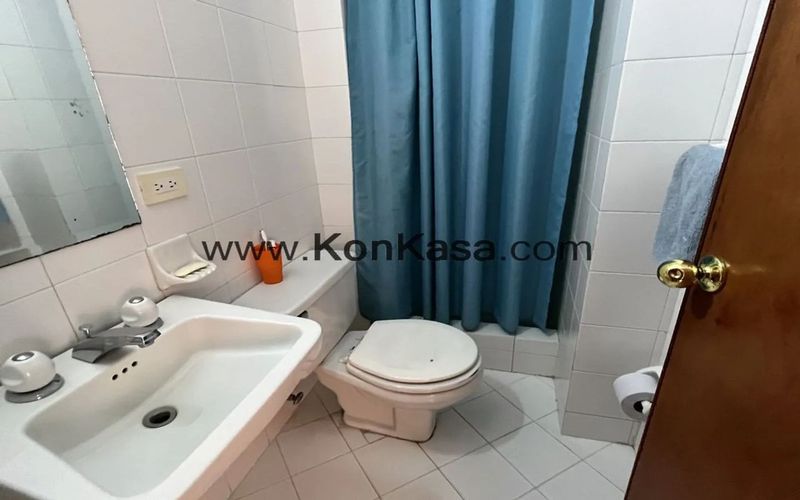 Apartamento de 4 alcobas en venta en Los Rosales, Bogotá, 242 m² · foto 15 de 24
