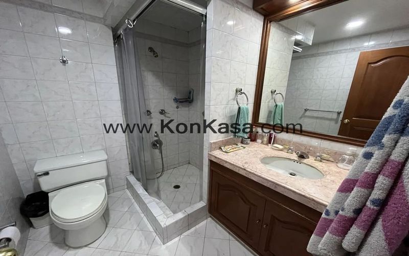 Apartamento de 4 alcobas en venta en Los Rosales, Bogotá, 242 m² · foto 24 de 24