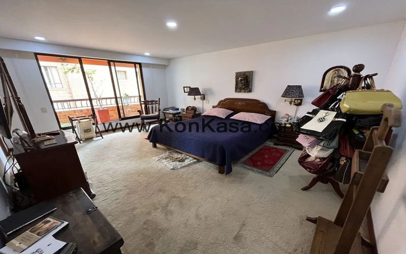 Apartamento de 4 alcobas en venta en Los Rosales, Bogotá, 242 m² · foto 19 de 24