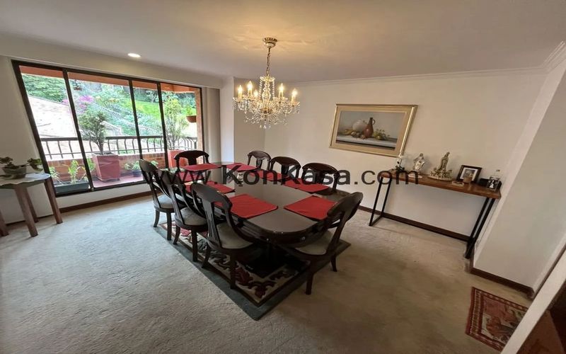Apartamento de 4 alcobas en venta en Los Rosales, Bogotá, 242 m² · foto 5 de 24