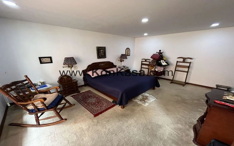 Apartamento de 4 alcobas en venta en Los Rosales, Bogotá, 242 m² · foto 18 de 24