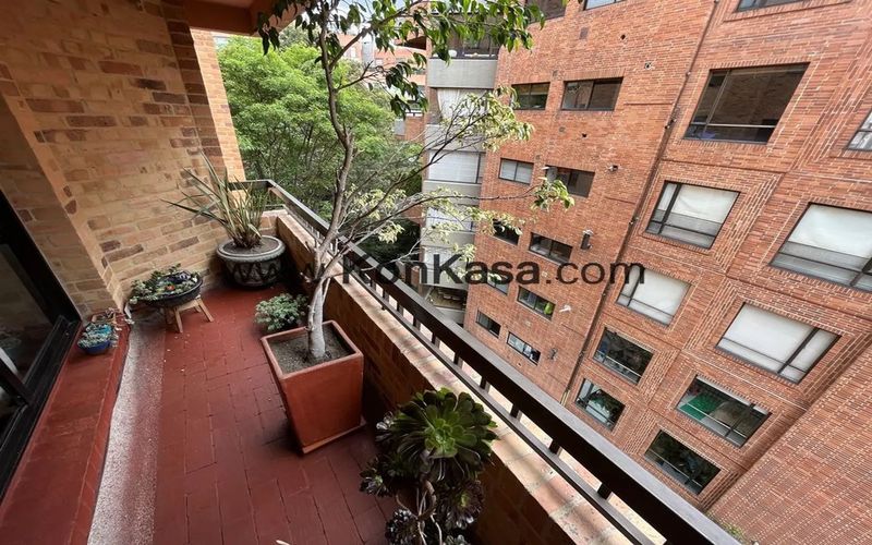 Apartamento de 4 alcobas en venta en Los Rosales, Bogotá, 242 m² · foto 20 de 24