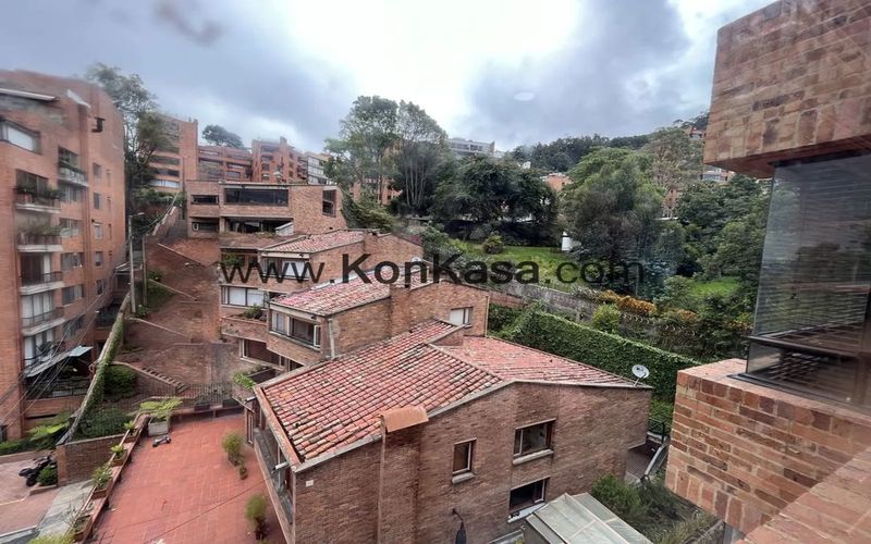 Apartamento de 4 alcobas en venta en Los Rosales, Bogotá, 242 m² · foto 7 de 24