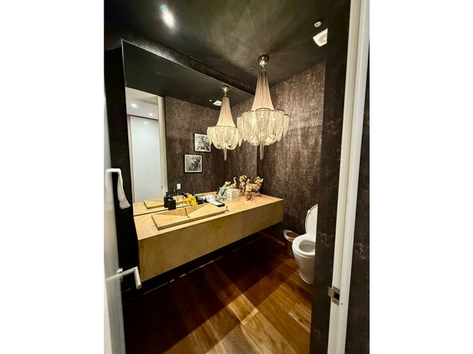 Apartamento de 3 alcobas en venta en Los Rosales, Bogotá, 326 m² · foto 6 de 13