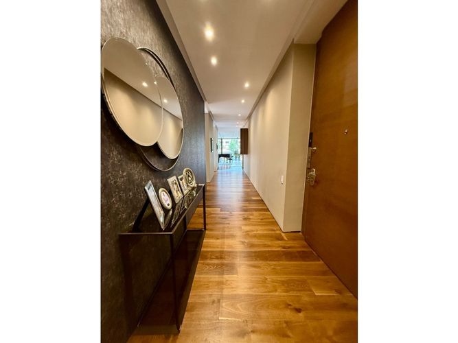 Apartamento de 3 alcobas en venta en Los Rosales, Bogotá, 326 m² · foto 8 de 13