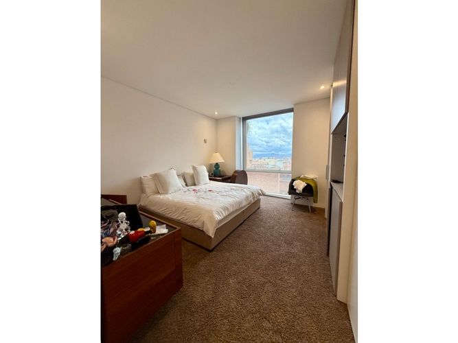 Apartamento de 3 alcobas en venta en Los Rosales, Bogotá, 326 m² · foto 10 de 13