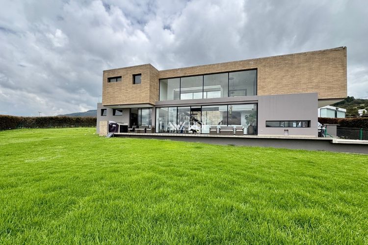 Casa de 4 alcobas en venta en San Gabriel, Sopó, 450 m² · foto 4 de 24