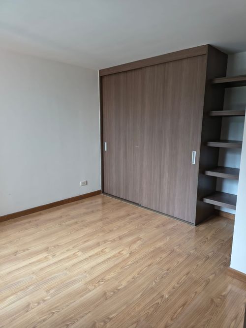 Apartamento de 3 alcobas en venta en Conjunto Residencial Paramillo, Madrid, 67 m² · foto 13 de 17