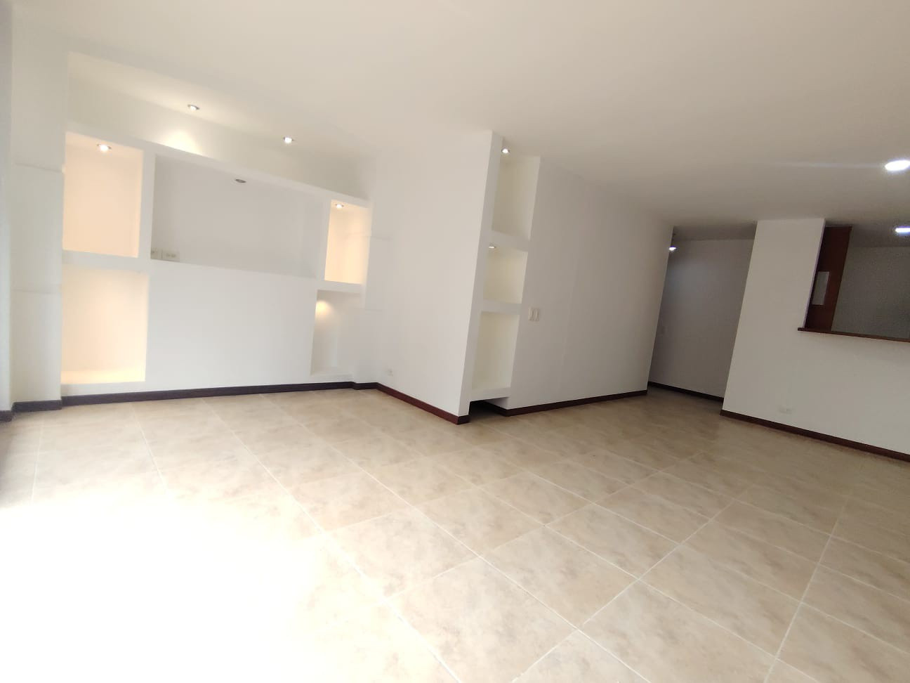 Apartamento en venta en La Frontera, Envigado · foto 4 de 24