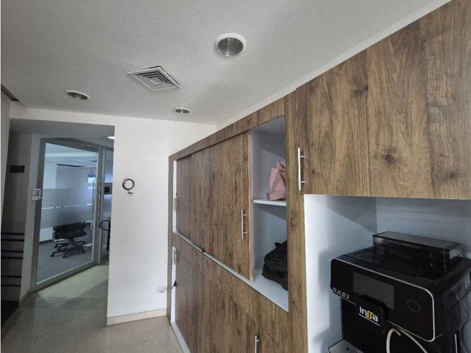 Oficina en arriendo en San Pedro, Cali, 362 m² · foto 6 de 24