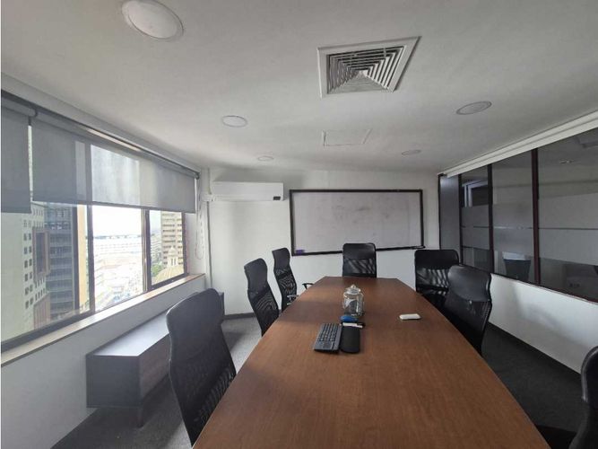 Oficina en arriendo en San Pedro, Cali, 362 m² · foto 20 de 24