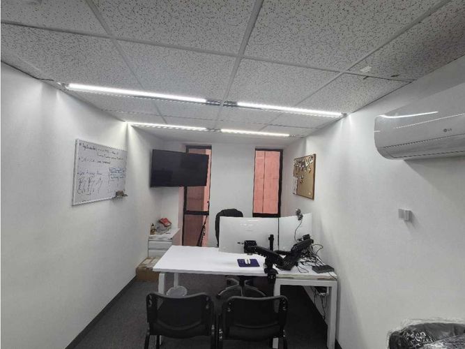 Oficina en arriendo en San Pedro, Cali, 362 m² · foto 23 de 24