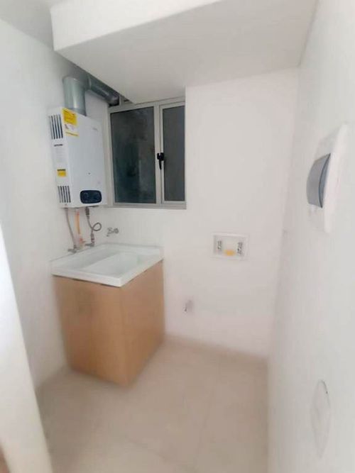 Apartamento de 3 alcobas en venta en Lagos De Cordoba, Bogotá, 52 m² · foto 13 de 16