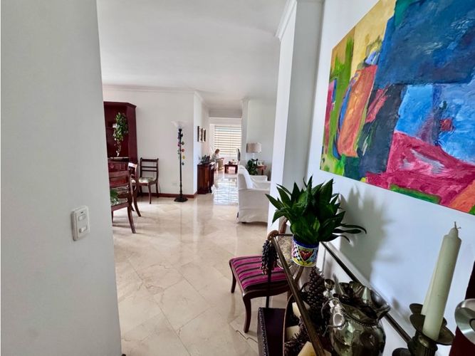 Apartamento de 3 alcobas en venta en El Diamante No. 2, Medellín, 128 m² · foto 10 de 24