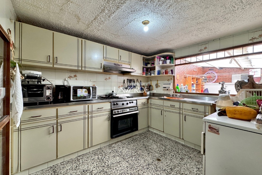 Casa en venta en Barrios Unidos, Bogotá · foto 18 de 24