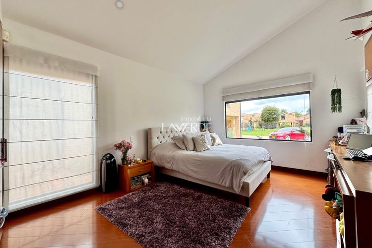 Casa de 5 alcobas en venta en Calahorra, Cajicá, 313 m² · foto 23 de 24