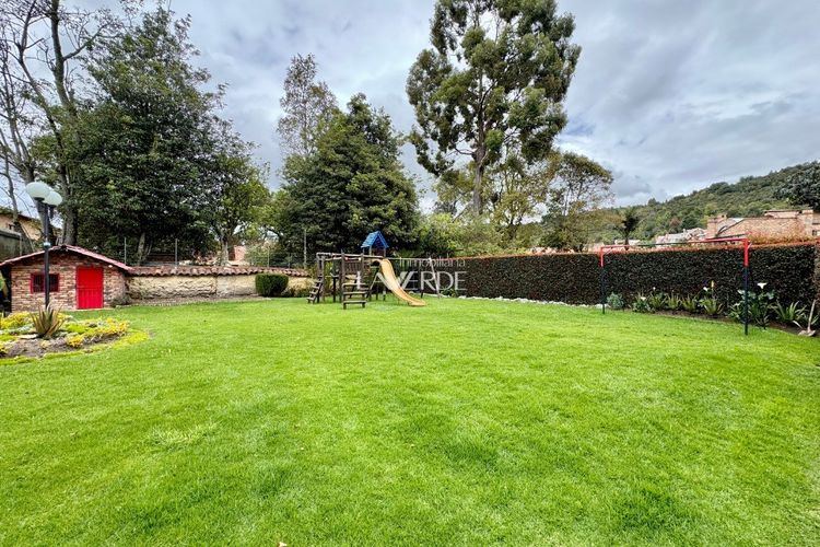 Casa de 3 alcobas en venta en San Jose De Bavaria, Bogotá, 260 m² · foto 3 de 24