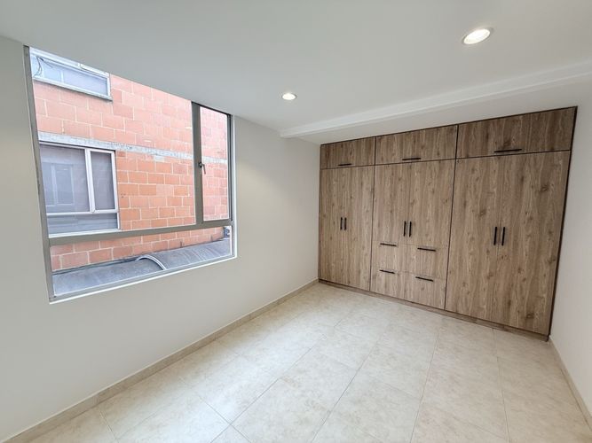 Casa de 3 alcobas en venta en Conjunto Residencial Villas De Alcala, Madrid, 92 m² · foto 3 de 14
