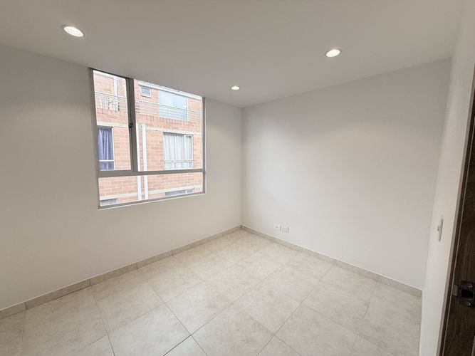 Casa de 3 alcobas en venta en Conjunto Residencial Villas De Alcala, Madrid, 92 m² · foto 7 de 14
