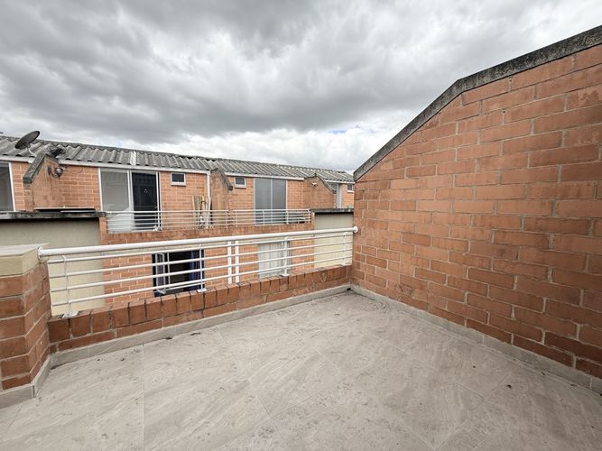 Casa de 3 alcobas en venta en Conjunto Residencial Villas De Alcala, Madrid, 92 m² · foto 14 de 14