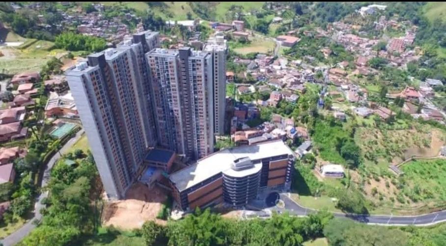 Apartamento de 2 alcobas en venta en Loma De La Doctora, Sabaneta, 59 m² · foto 5 de 24