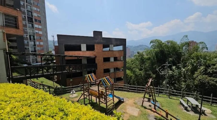 Apartamento de 2 alcobas en venta en Loma De La Doctora, Sabaneta, 59 m² · foto 22 de 24