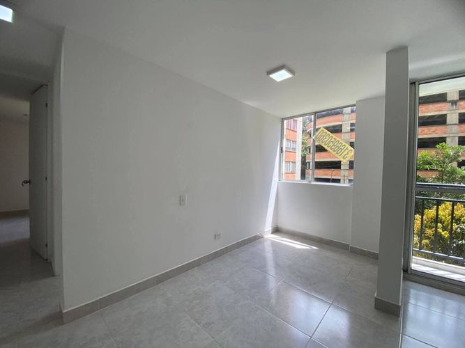 Apartamento de 2 alcobas en venta en Loma De La Doctora, Sabaneta, 59 m² · foto 16 de 24
