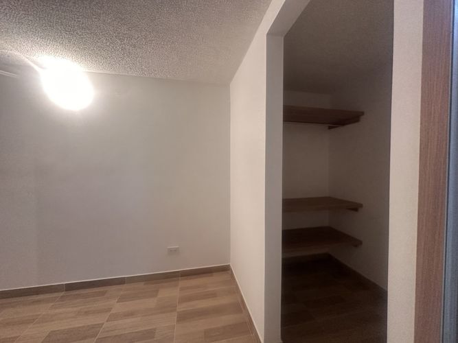 Apartamento de 3 alcobas en arriendo en Fac, Madrid, 54 m² · foto 22 de 24