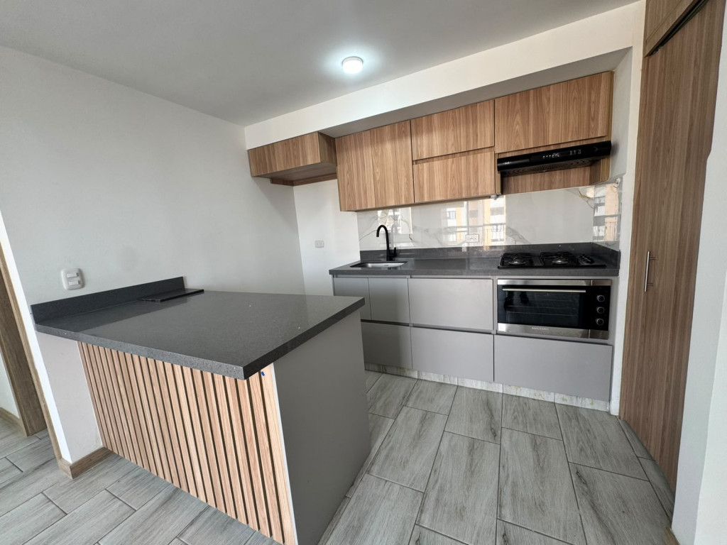Apartamento en arriendo en Cimarronas, Rionegro · foto 2 de 14