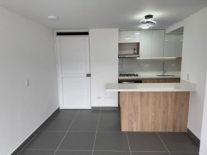 Apartamento de 3 alcobas en venta en Viviendas Del Sur, Itagüí, 55 m² · foto 4 de 14