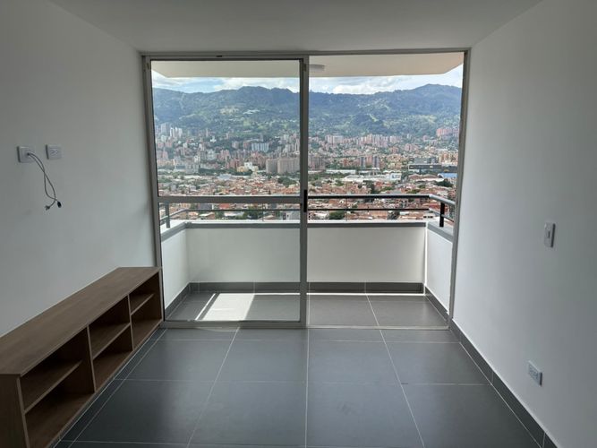 Apartamento de 3 alcobas en venta en Viviendas Del Sur, Itagüí, 55 m² · foto 7 de 14