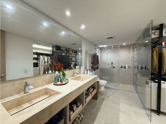 Apartamento de 5 alcobas en venta en Normandia, Cali, 290 m² · foto 13 de 23