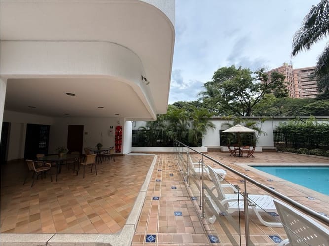 Apartamento de 5 alcobas en venta en Normandia, Cali, 290 m² · foto 21 de 23