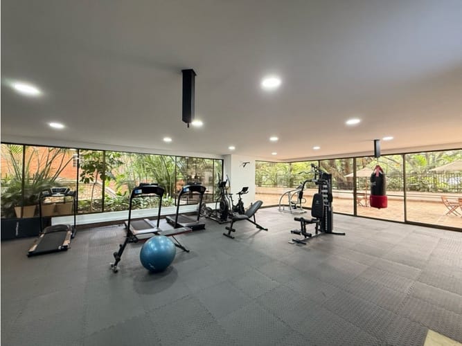 Apartamento de 5 alcobas en venta en Normandia, Cali, 290 m² · foto 22 de 23