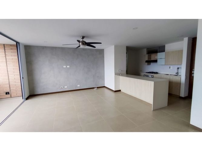 Apartamento de 3 alcobas en arriendo en Loma De Los Gonzalez, Medellín, 100 m² · foto 3 de 24