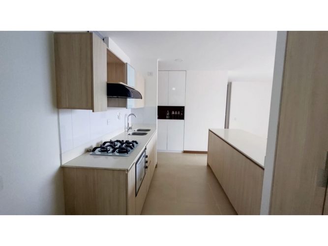 Apartamento de 3 alcobas en arriendo en Loma De Los Gonzalez, Medellín, 100 m² · foto 11 de 24