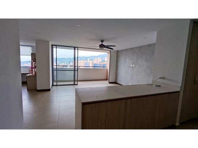 Apartamento de 3 alcobas en arriendo en Loma De Los Gonzalez, Medellín, 100 m² · foto 13 de 24