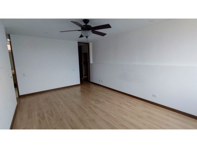 Apartamento de 3 alcobas en arriendo en Loma De Los Gonzalez, Medellín, 100 m² · foto 23 de 24