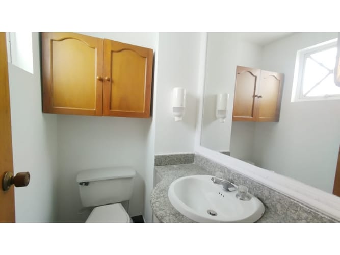 Consultorio en venta en La Mota, Medellín, 73 m² · foto 3 de 20