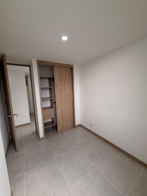 Apartamento de 3 alcobas en venta en Centro, Rionegro, 78 m² · foto 8 de 14