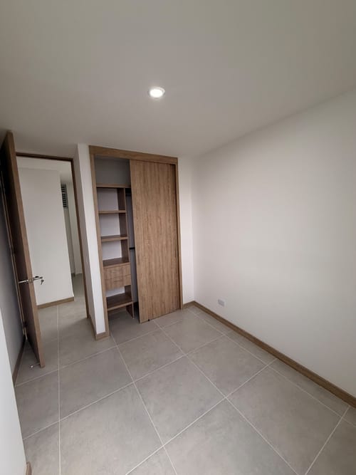 Apartamento de 3 alcobas en venta en Centro, Rionegro, 78 m² · foto 10 de 14