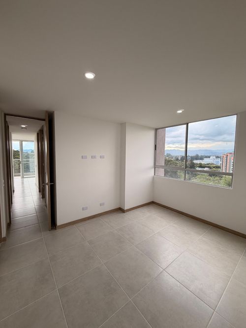 Apartamento de 3 alcobas en venta en Centro, Rionegro, 78 m² · foto 11 de 14