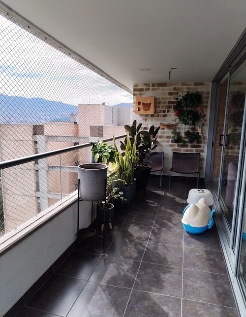 Apartamento de 3 alcobas en venta en Loma Del Chocho, Envigado, 176 m² · foto 2 de 14