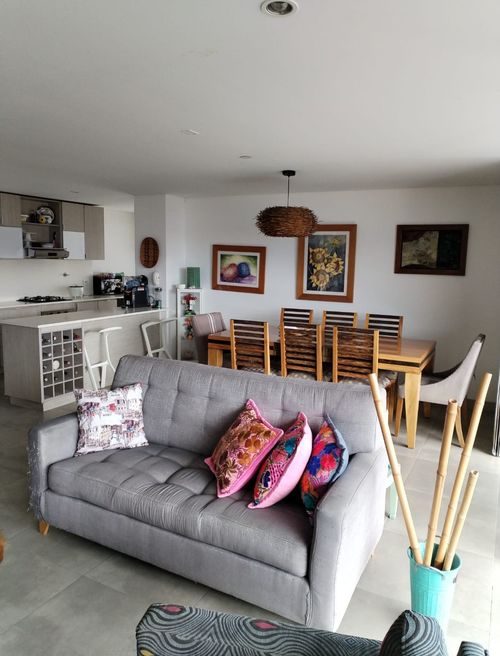 Apartamento de 3 alcobas en venta en Loma Del Chocho, Envigado, 176 m² · foto 4 de 14
