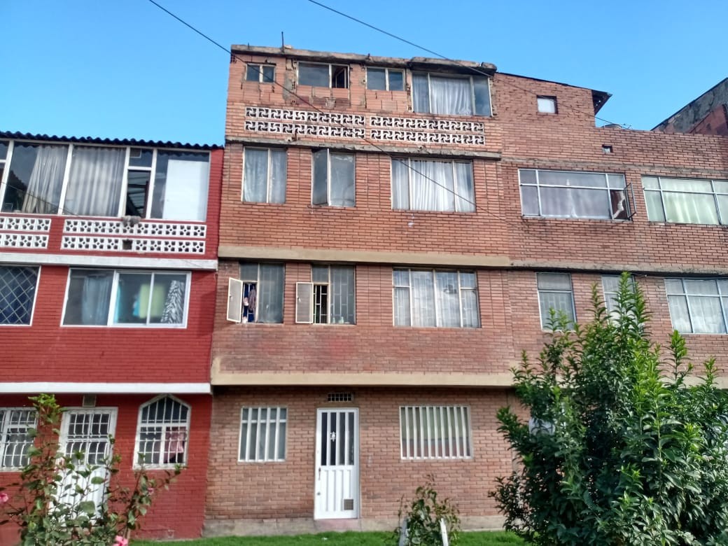 Casa en venta en Pastrana, Bogotá · foto 2 de 10