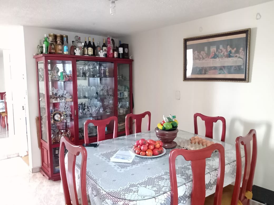 Casa en venta en Pastrana, Bogotá · foto 3 de 10