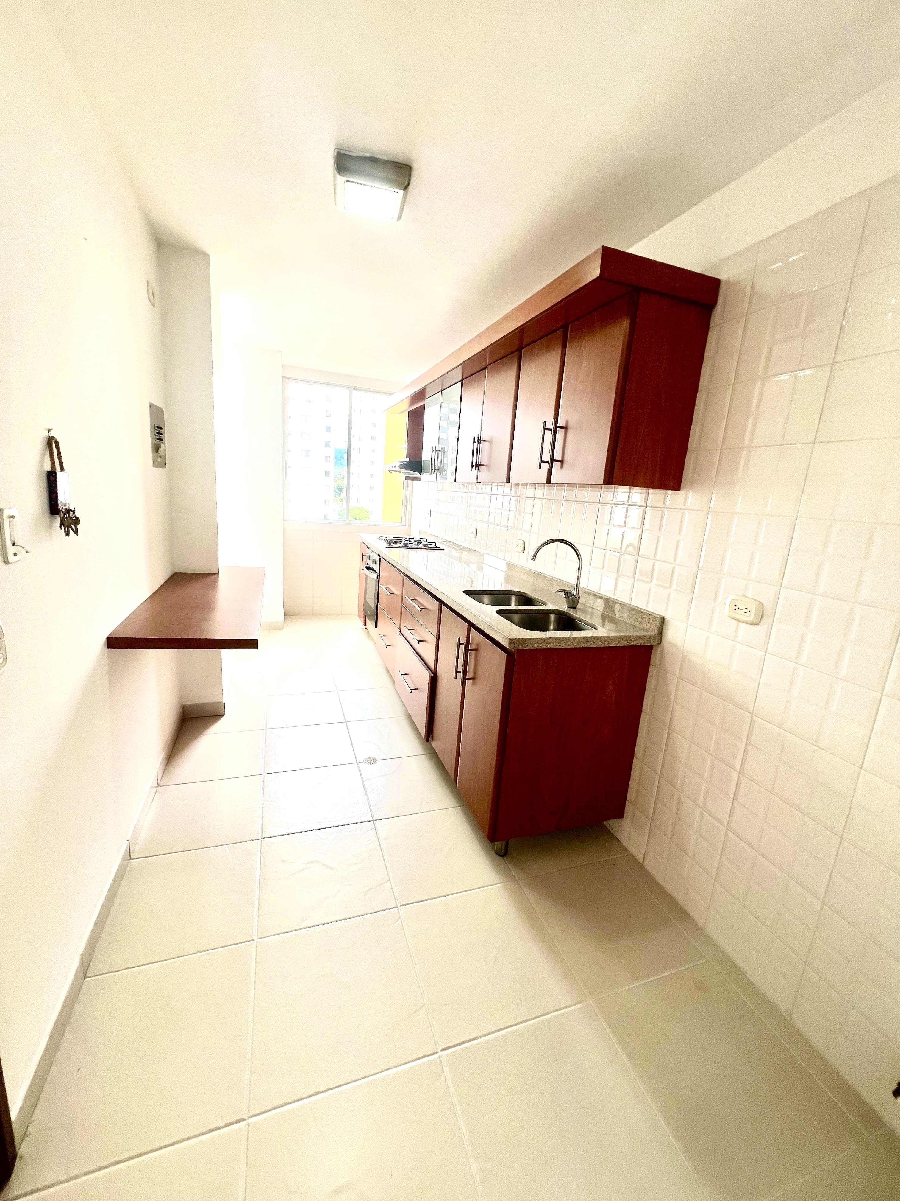 Apartamento en venta en Pinares, Pereira · foto 10 de 21