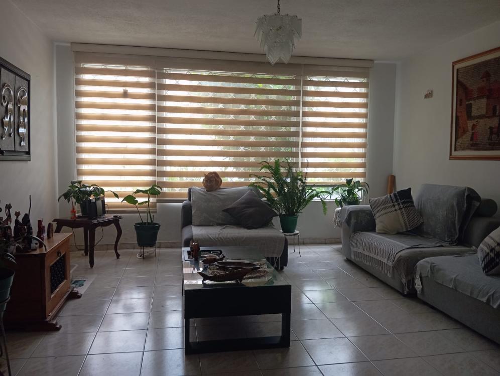 Casa en venta en Santa Isabel, Bogotá · foto 2 de 13